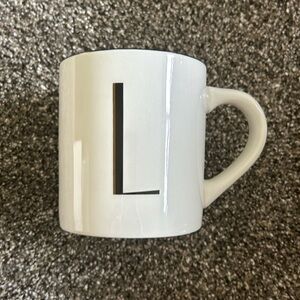 Threshold “L” Initial Mug, black and gold